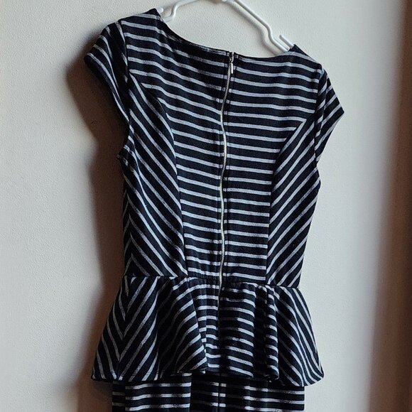 Mossimo Supply Co. Black/Gray Striped Ruffled Jersey Dress Size 8 - Picture 12 of 15